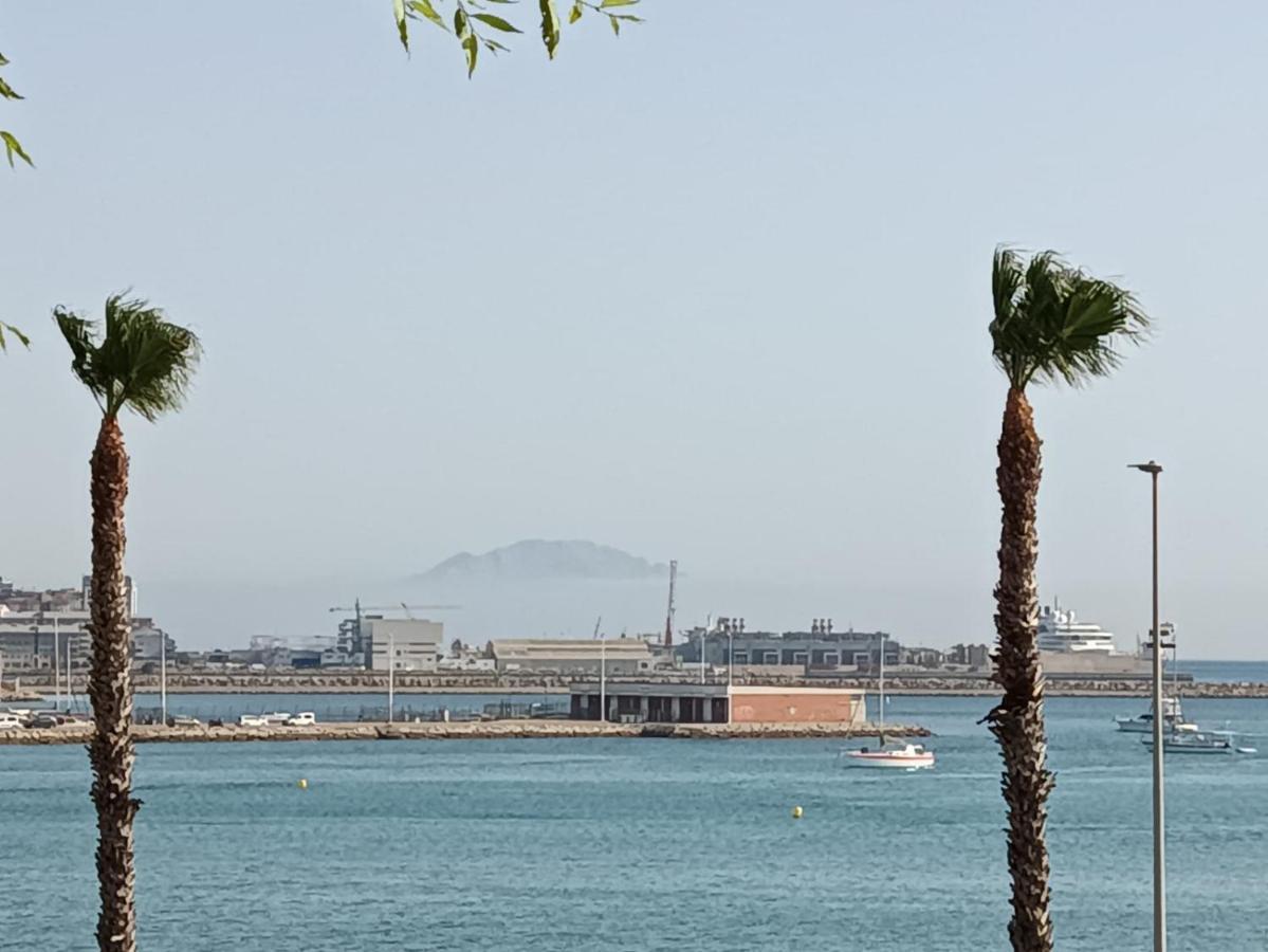 Vistas A 3 Paises Y 2 Continentes 1º Linea De Playa A 5 Minutos De Gibraltar Apartamento La Línea de la Concepción Exterior foto